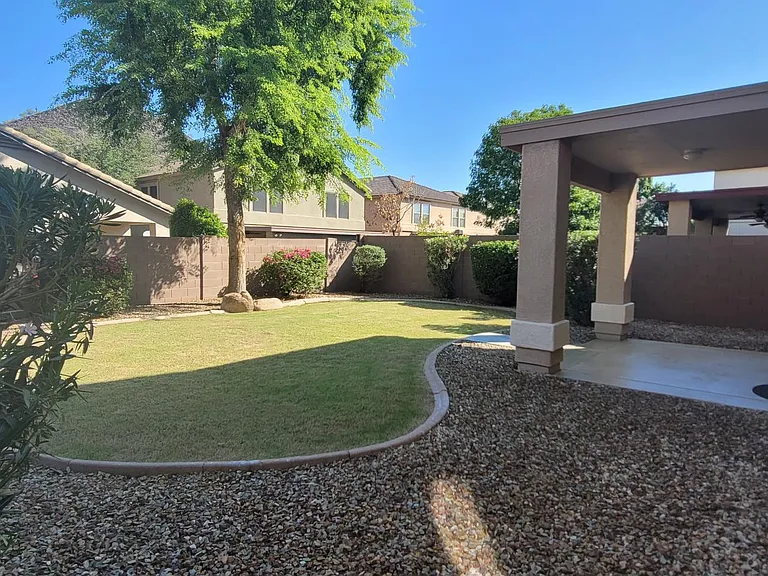 1850 E Patrick Ln — Photo 24