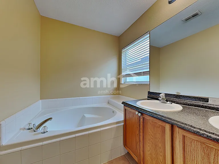 950 Woodsong Way — Photo 11