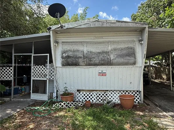 5964 Tiffany Pl, West Palm Beach, FL 33417