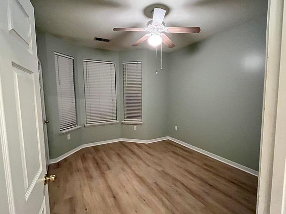 4th image of 700 River Rock Way Suite 101