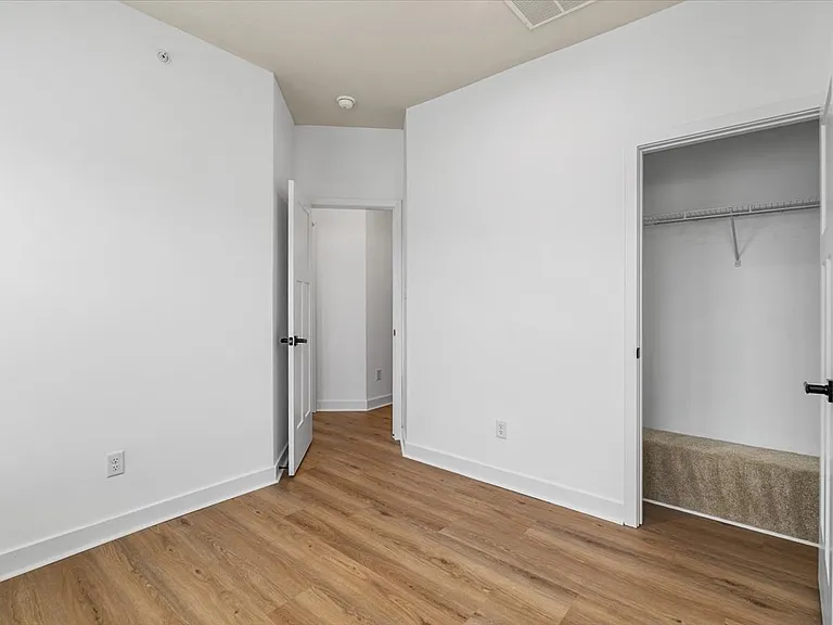 9001 Hickory Rd — Photo 23