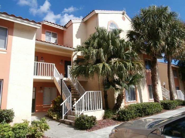 1st image of 1204 The Pointe Dr