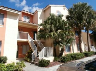 1204 The Pointe Dr, West Palm Beach, FL 33409