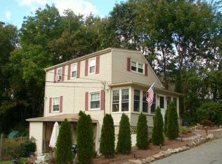 2 School St, Smithfield, RI 02917