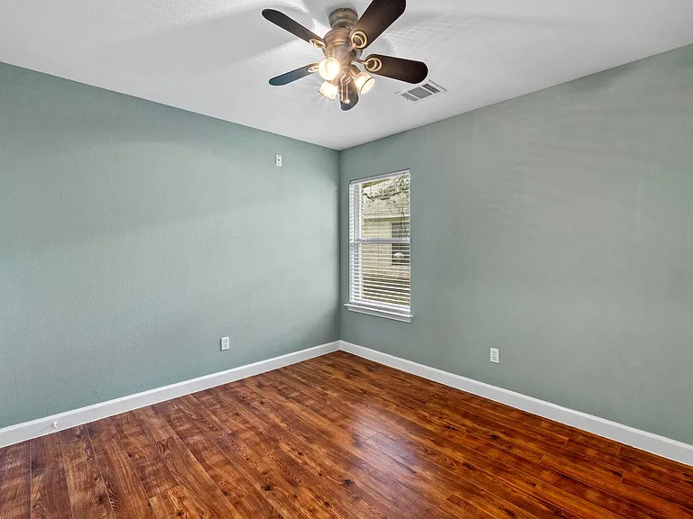 1310 Brighton Bend Ln — Photo 24