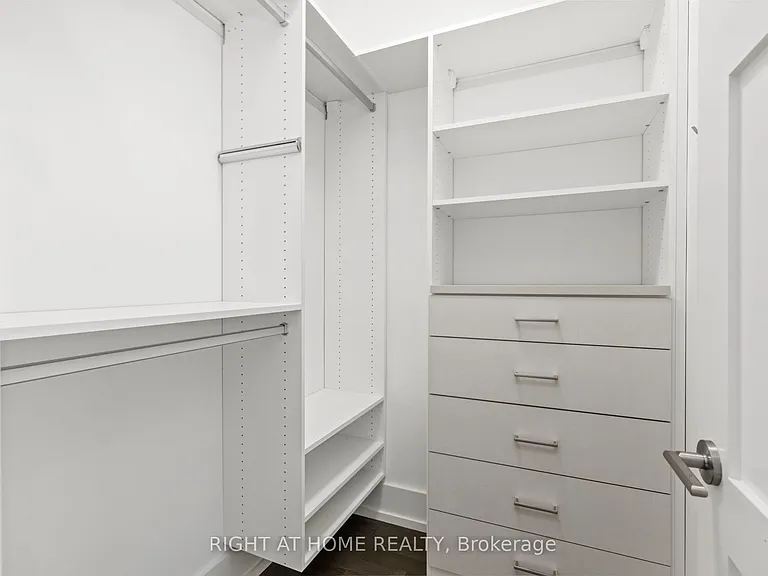 66 Havelock St #11 — Photo 25