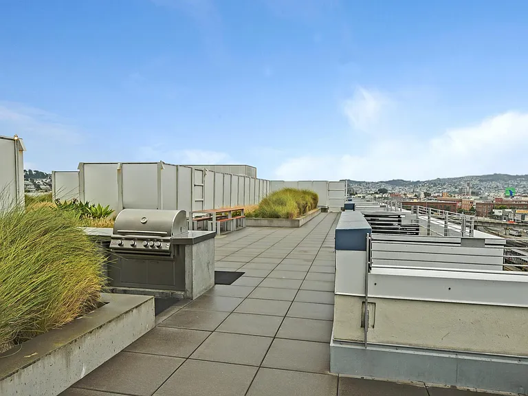 300 Berry St #806 — Photo 32