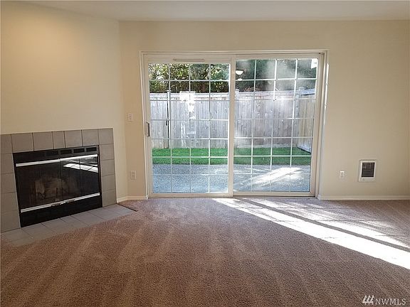 4th image of 5803 Chardonnay Dr SE