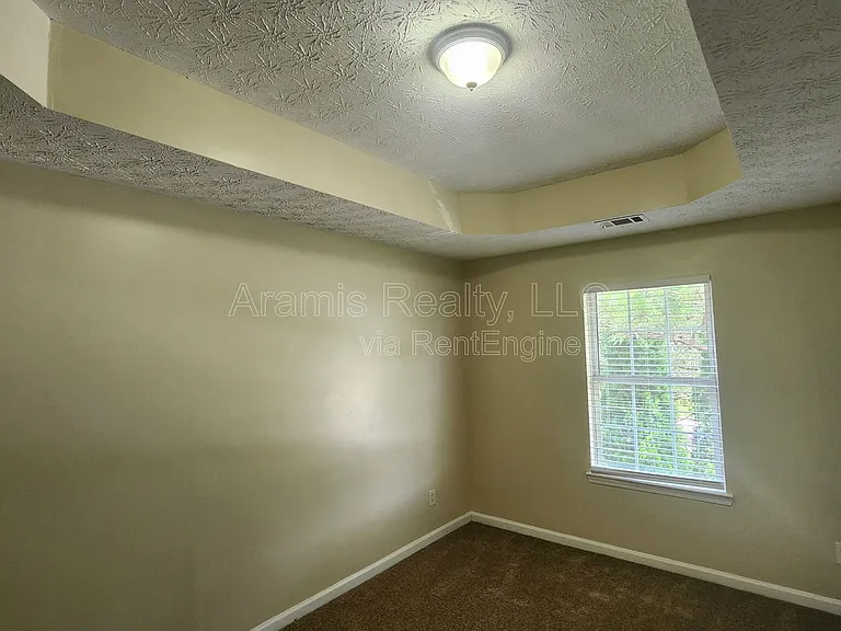 207 Kendrick Estates Dr — Photo 10