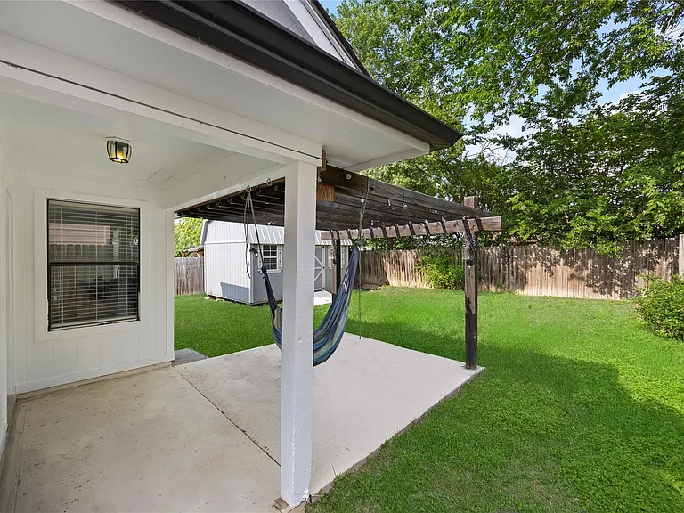 2209 Stirrup Dr — Photo 21