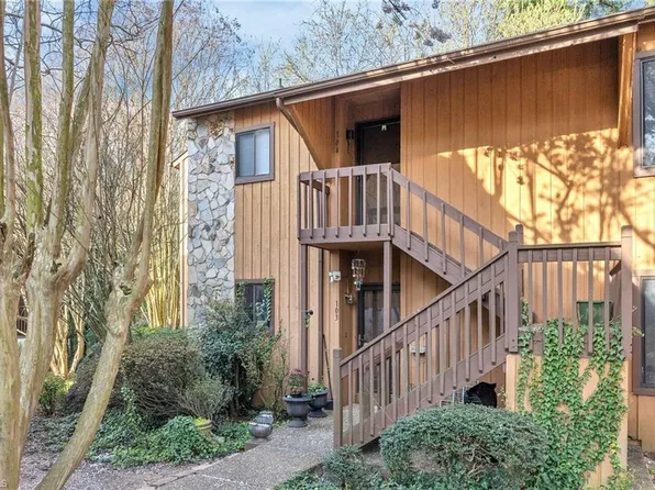 104 Cloister Oaks Cir, Winston Salem, NC 27127