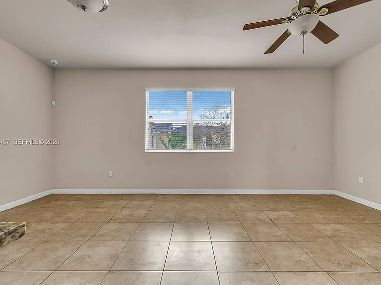 134 SE 28th Ter #20 — Photo 18