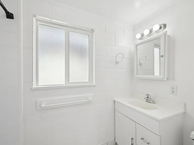 2180 S Lake St #8 — Photo 10