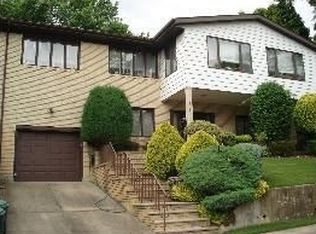 105 Signal Hill Rd, Staten Island, NY 10301