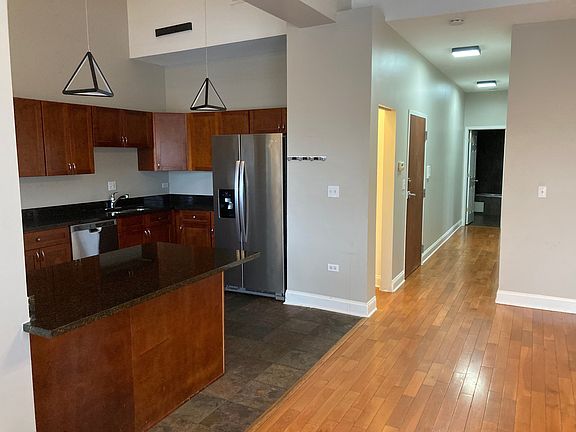 5th image of 5431 S Michigan Ave APT 3F