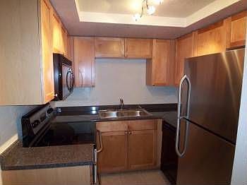2nd image of 106 Lewfield Cir