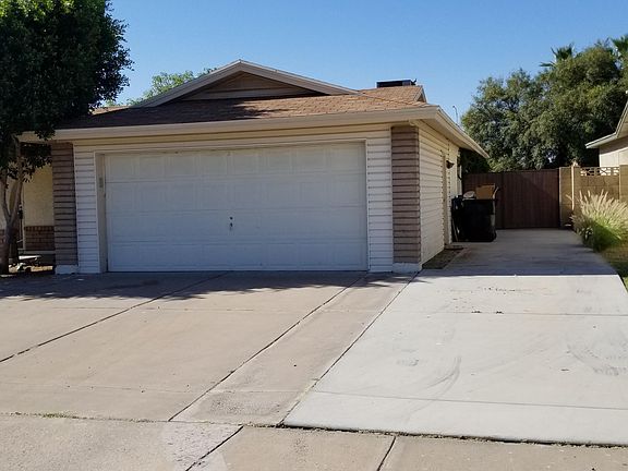2nd image of 3425 E Emelita Ave
