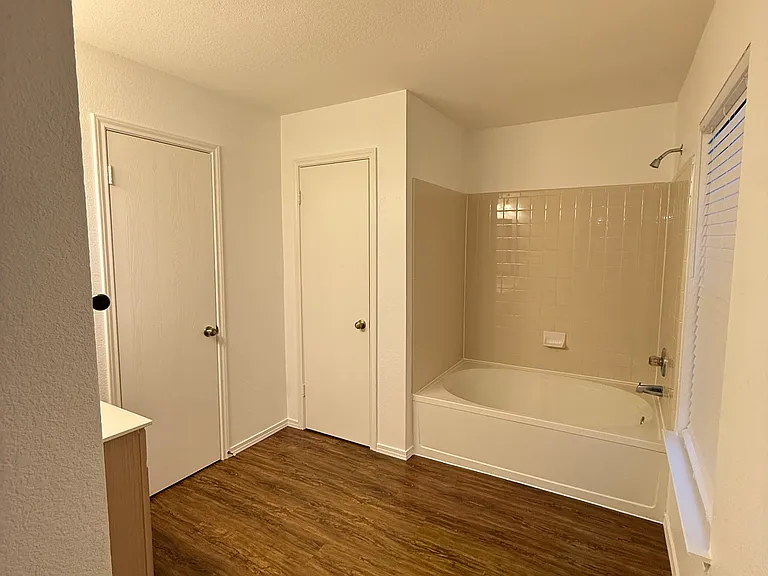 13328 Alysheba Dr — Photo 22