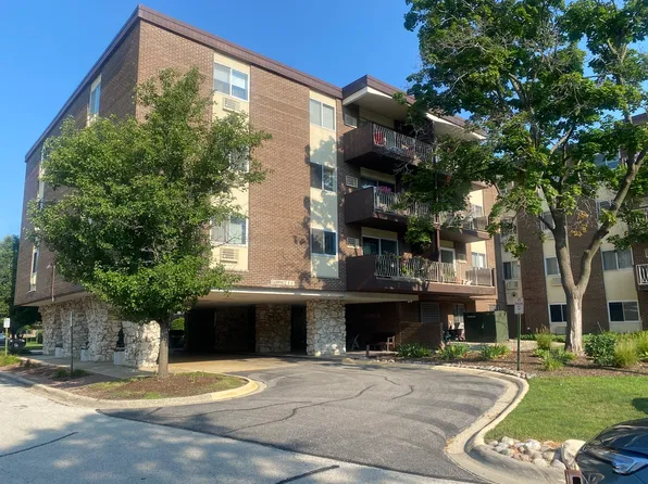 1321 S Finley Rd APT 422, Lombard, IL 60148