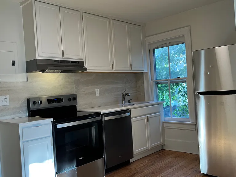 201 Liberty St #2 — Photo 22
