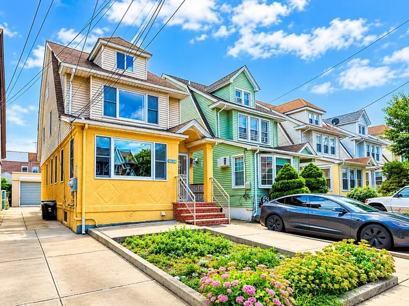 16124 84th Ave, Jamaica, NY 11432