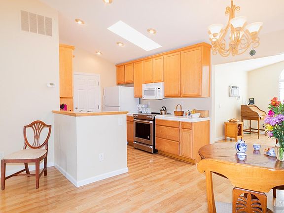 5th image of 1009 Sonora Court