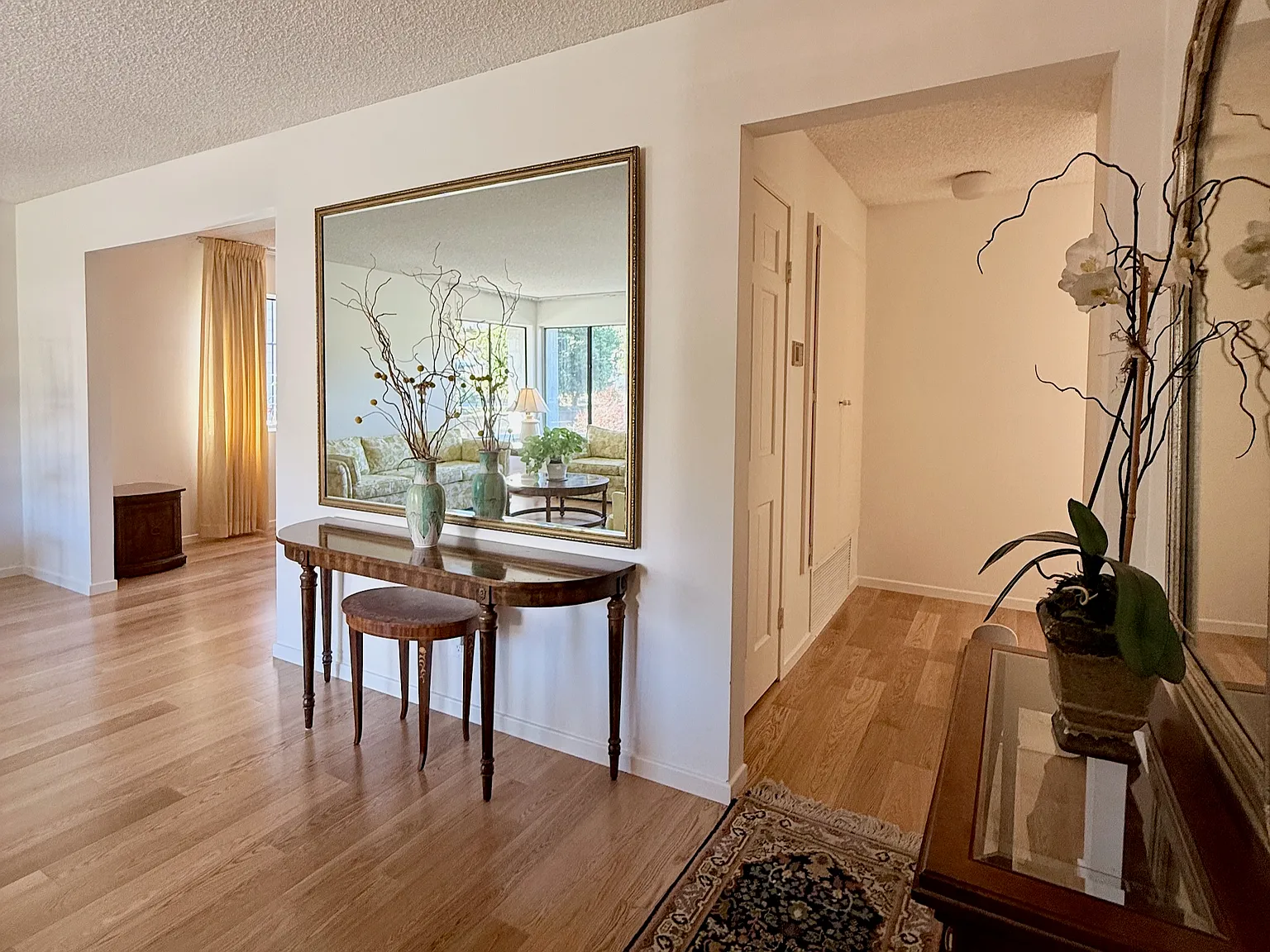 3 bed, 2499 sqft, $6,250 — Photo 2
