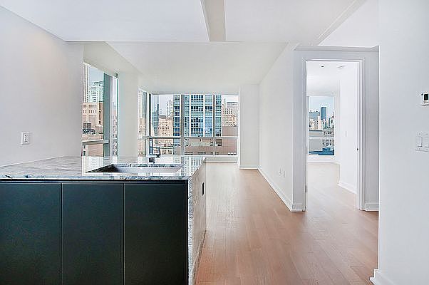 1st image of 400 Park Ave S APT 23E