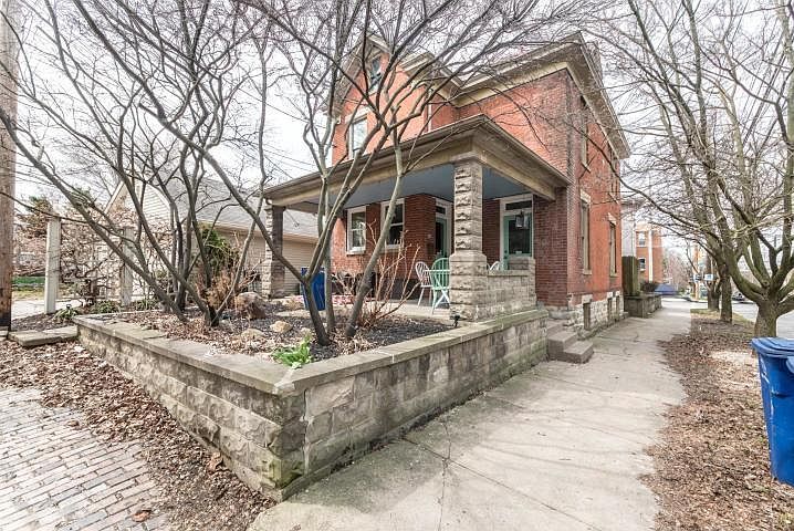 1st image of 139 W 1st Ave