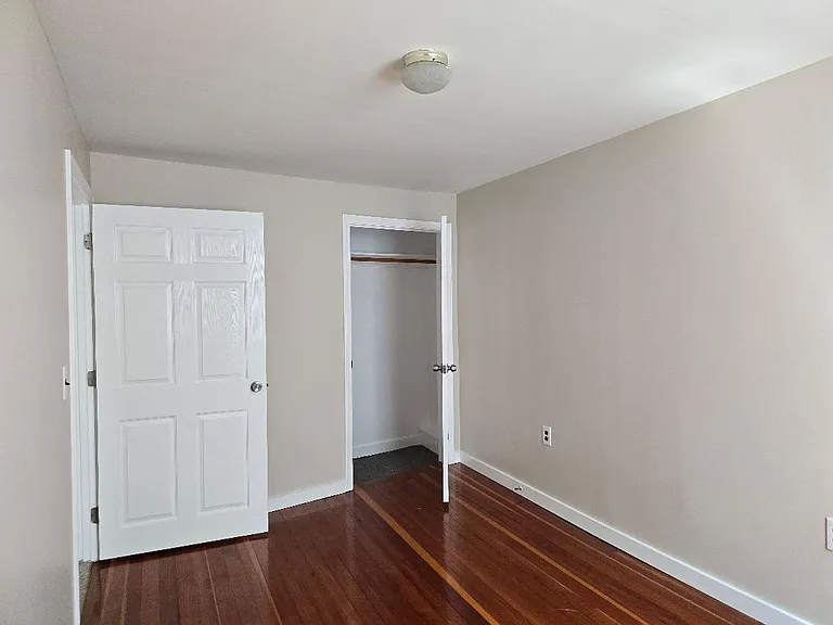 73 Middle St #2 — Photo 15