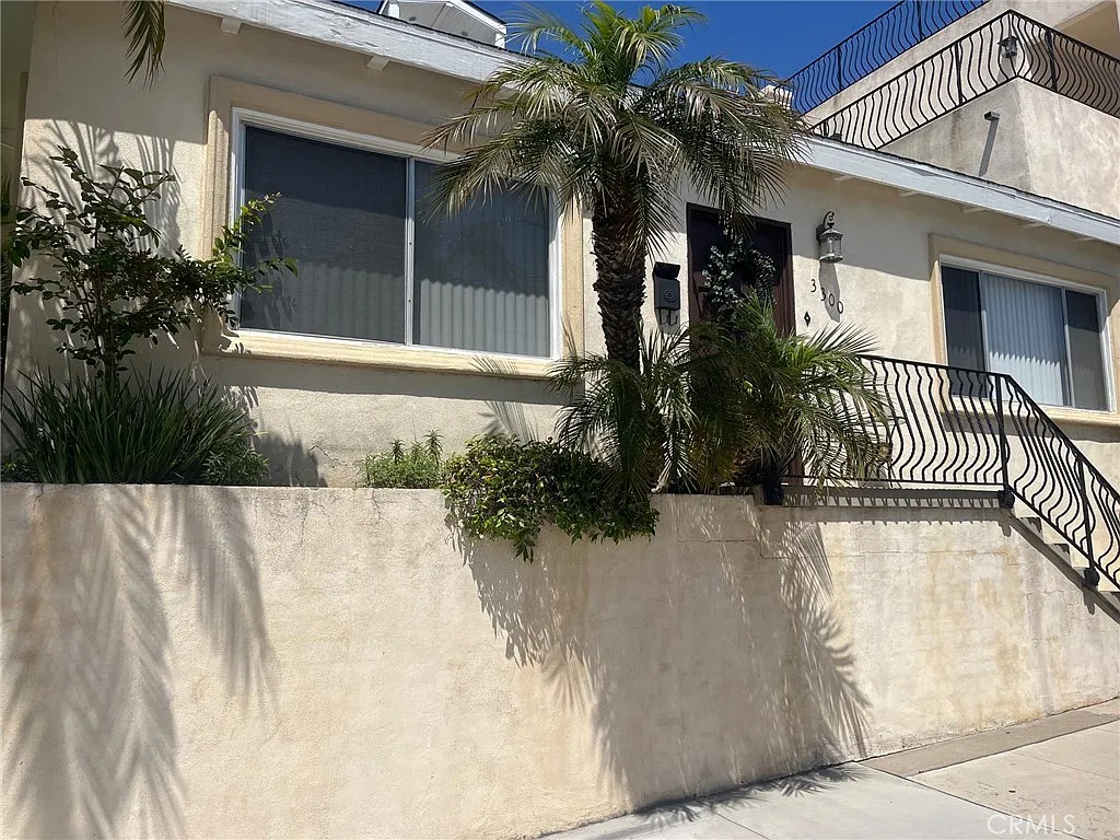 2 bed, 900 sqft, $4,150 — Photo 2
