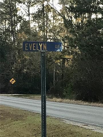 1st image of Evelyn Dr