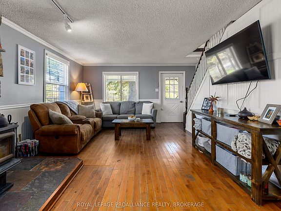 5th image of 6045 Verona St
