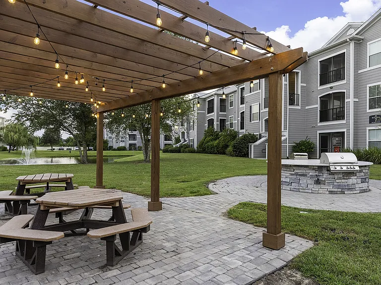 Courtney Station Apartments — Photo 10