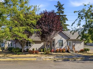 1002 Jq Adams St, Oregon City, OR 97045