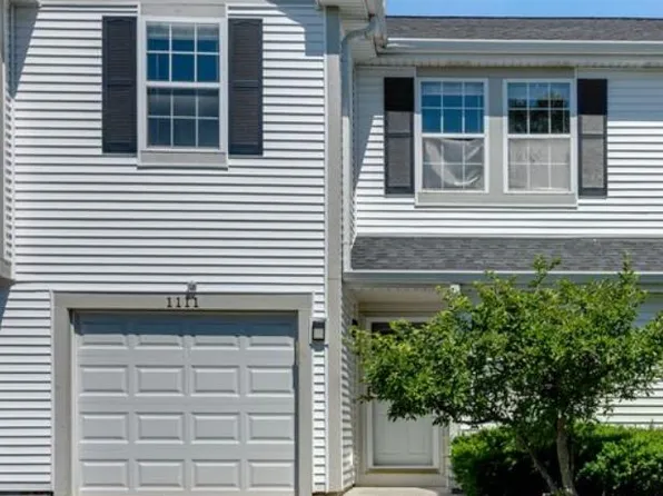 1111 Vail Ct, Naperville, IL 60540