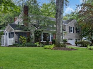 23 Lenape Trl, Chatham, NJ 07928