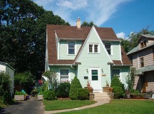 262 Scholfield Rd, Rochester, NY 14617