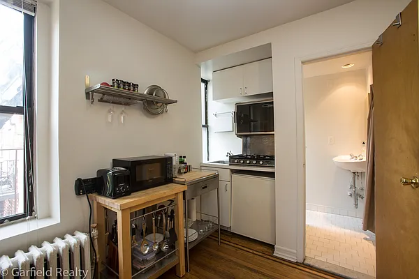 Sold by Garfield Realty  | media 11