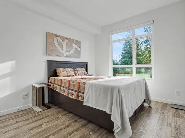 13969 96th Ave #308, Surrey, BC V3T 5H3
