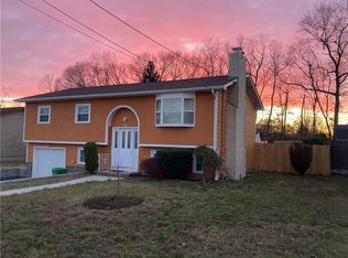 39 Palm Blvd N, Warwick, RI 02888