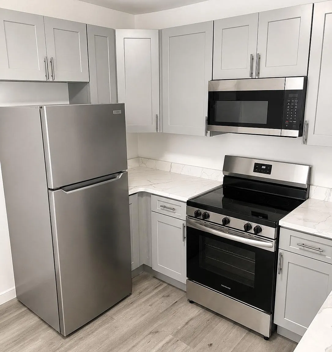 3 bed, 1.0 bath, 1200 sqft, $1,890 — Photo 4