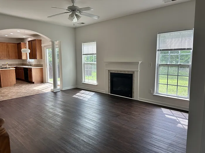 2802 Oakdale Pasture Dr — Photo 2