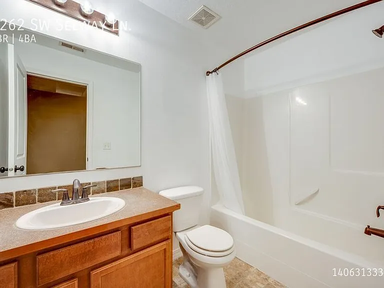 1262 SW Selway Ln — Photo 18