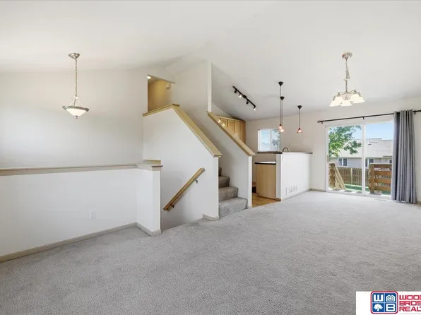 7730 S 161st Ter, Omaha, NE 68136