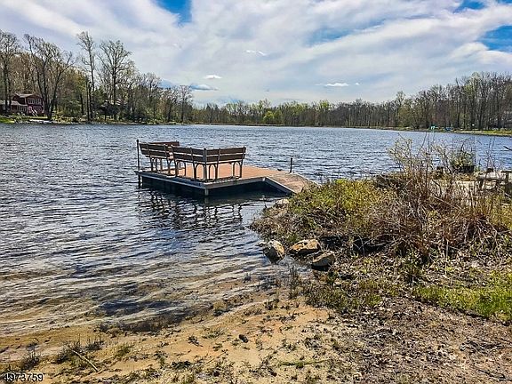 2nd image of 933 Plymouth Lake Dr