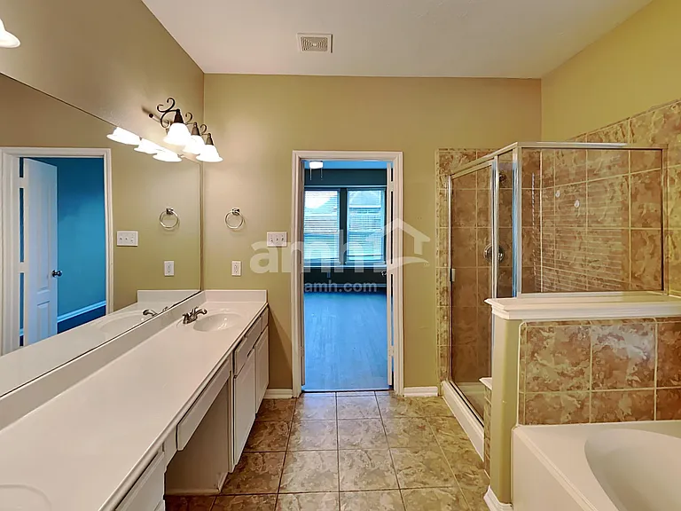 5718 Emerald Brook Ln — Photo 9
