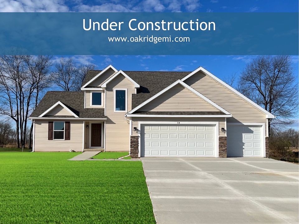 1st image of 684 Pinewood Dr