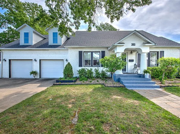 305 SW East St, Bentonville, AR 72712