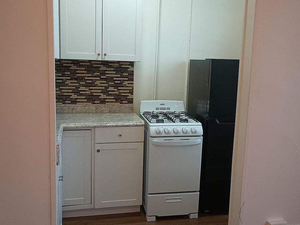 1st image of 606 E Market St Floor 2